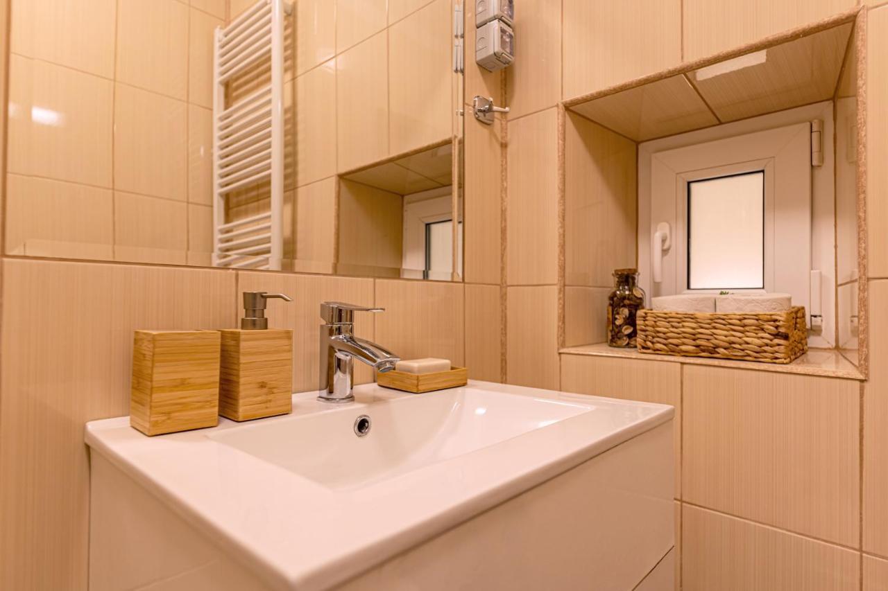 Garden Hideout - Central Apartment Брашов Экстерьер фото